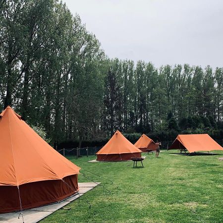 Отель Fiertelmeers Boutique Glamping Ронсе Экстерьер фото