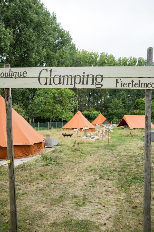Отель Fiertelmeers Boutique Glamping Ронсе Экстерьер фото